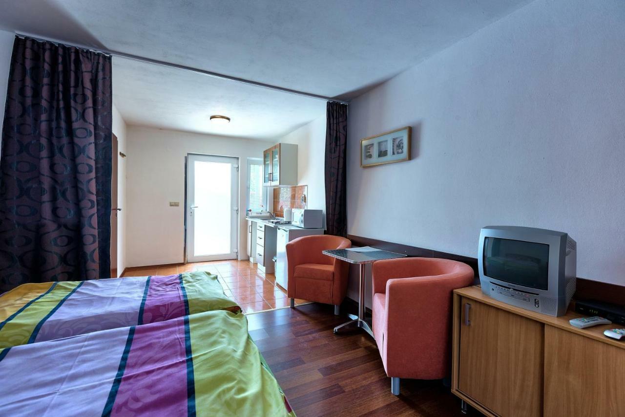 Apartmanovy Dom Red Podhajska Exterior photo